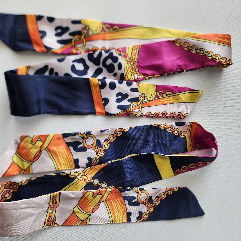 #10 Twilly Colorful Silk Scarf with Chain and Animal Print